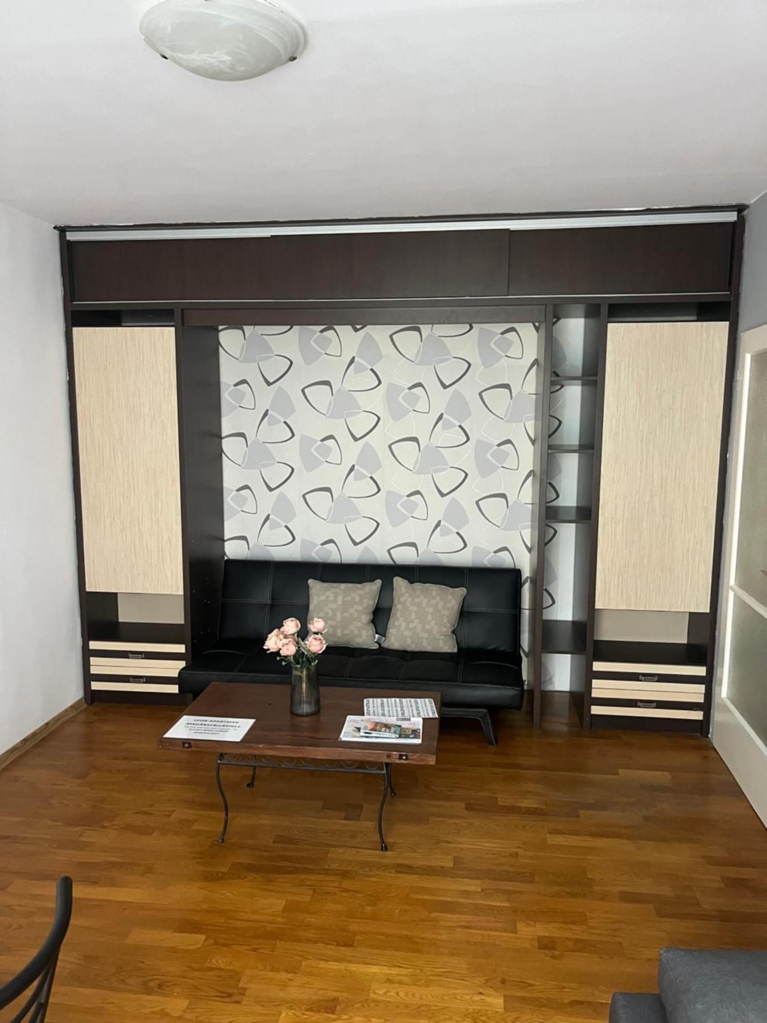 Leon Apartman Beci Exterior foto